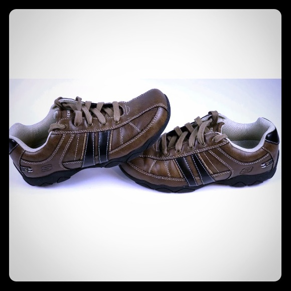 Skechers Other - Skechers Relaxed Fit Diameter Bennett Shoe 91630L